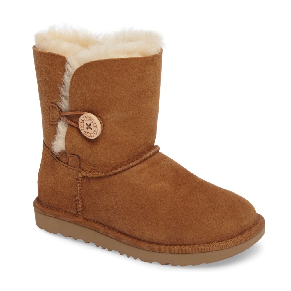 UGG Bailey Button Chestnut Brown Size 9 Toddler